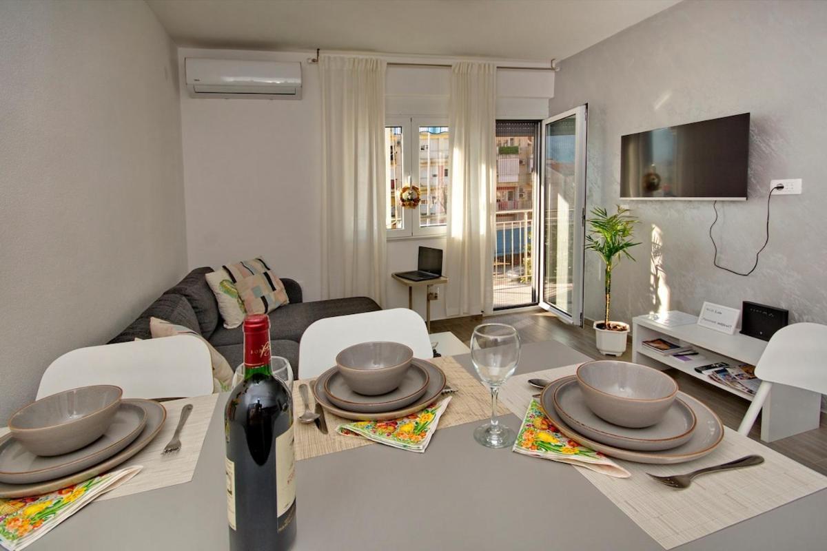 Apartment Lola - New, Located, Elegant & Super Tidy *