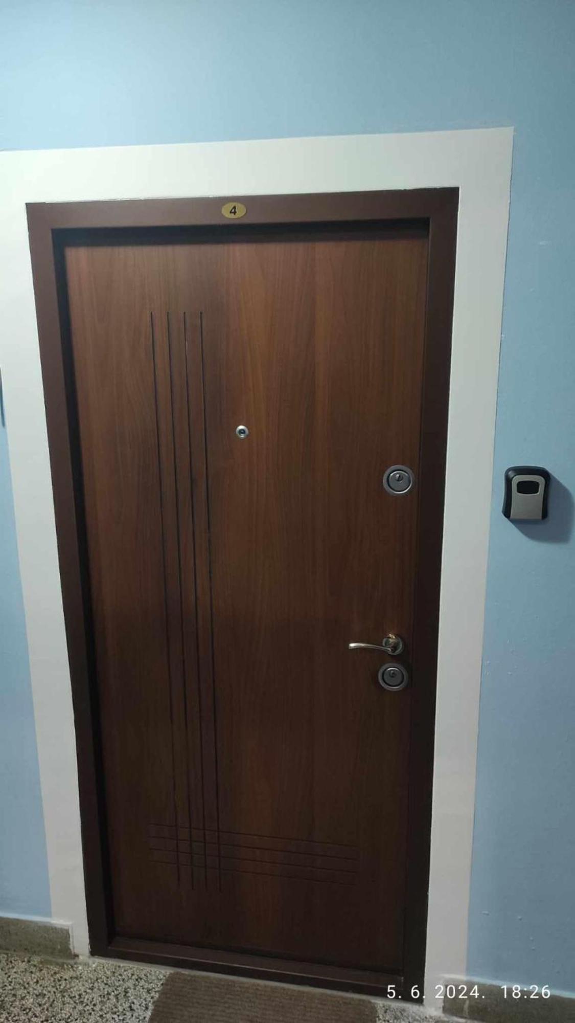Lola - New, Located, Elegant & Super Tidy Apartment Kotor